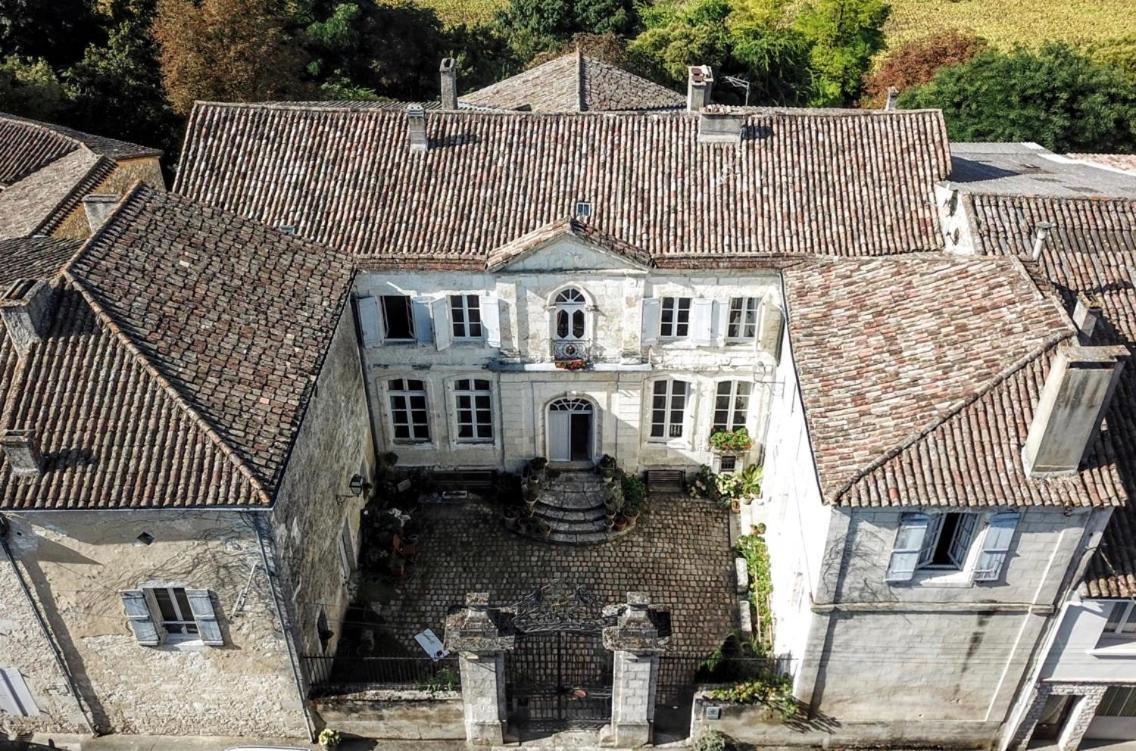 Cours De Thomazeau Bed and Breakfast Castillonnès Eksteriør billede
